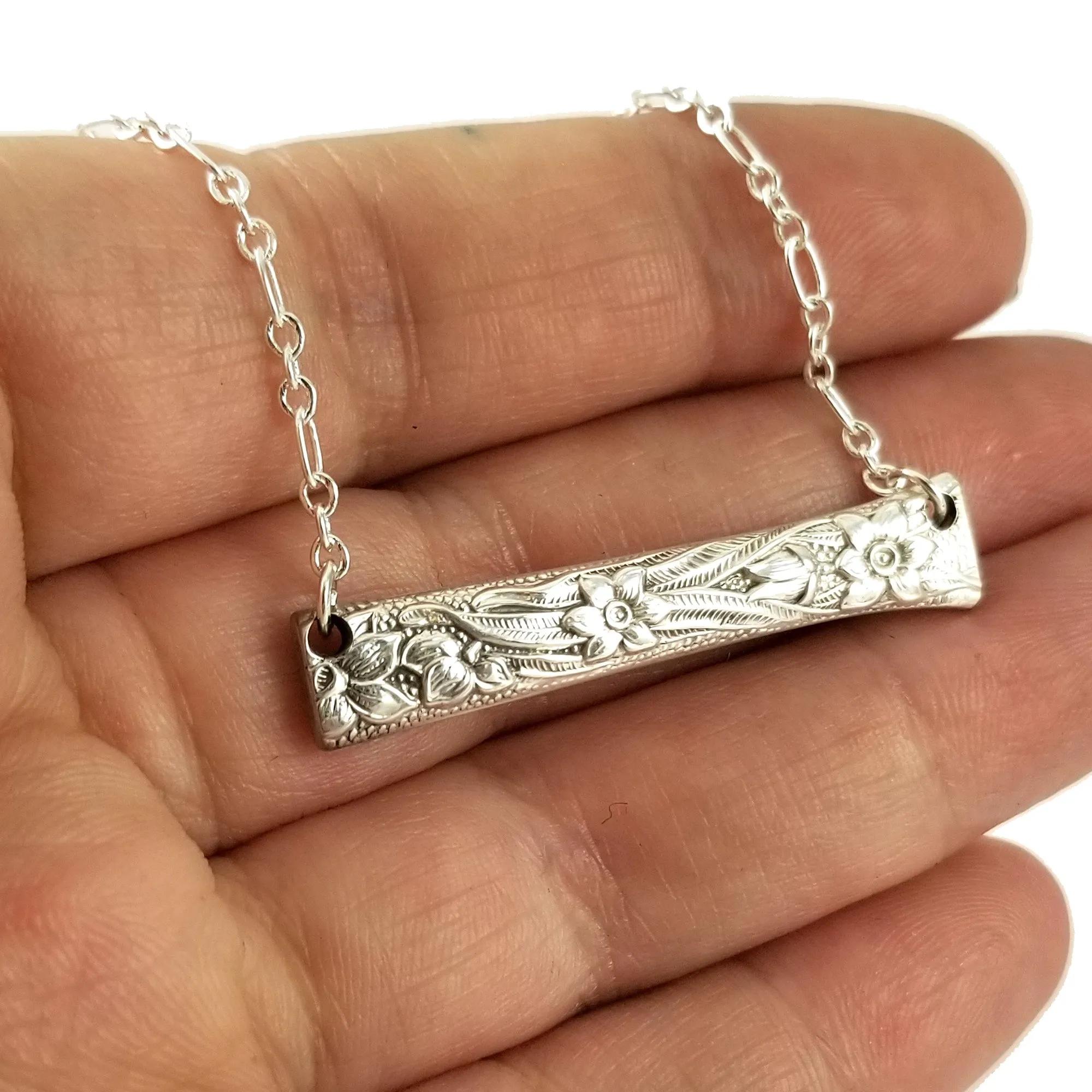 National Silver Narcissus Spoon Bar Necklace