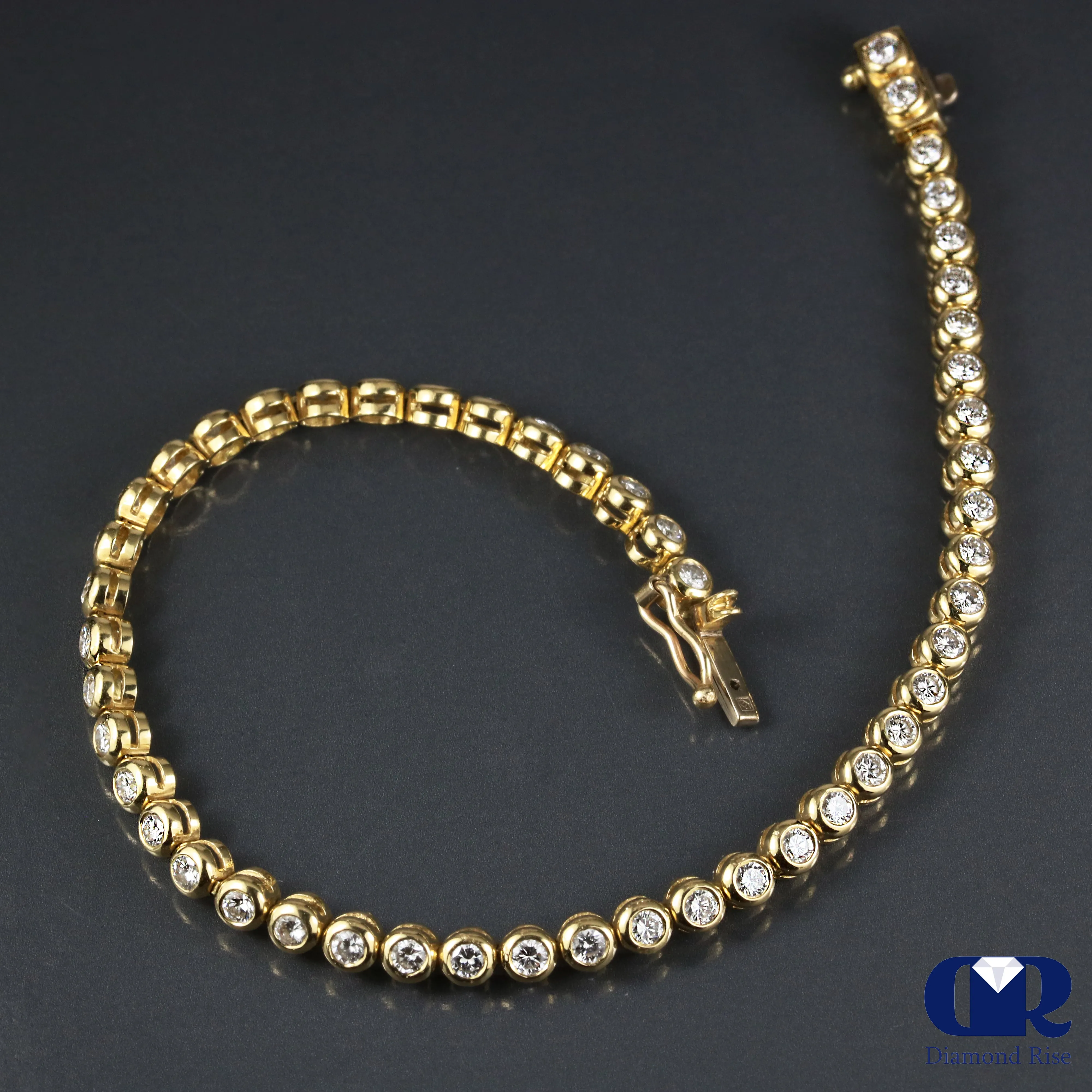 Natural 1.68 Carat Round Cut Diamond Tennis Bracelet In 14K Yellow Gold