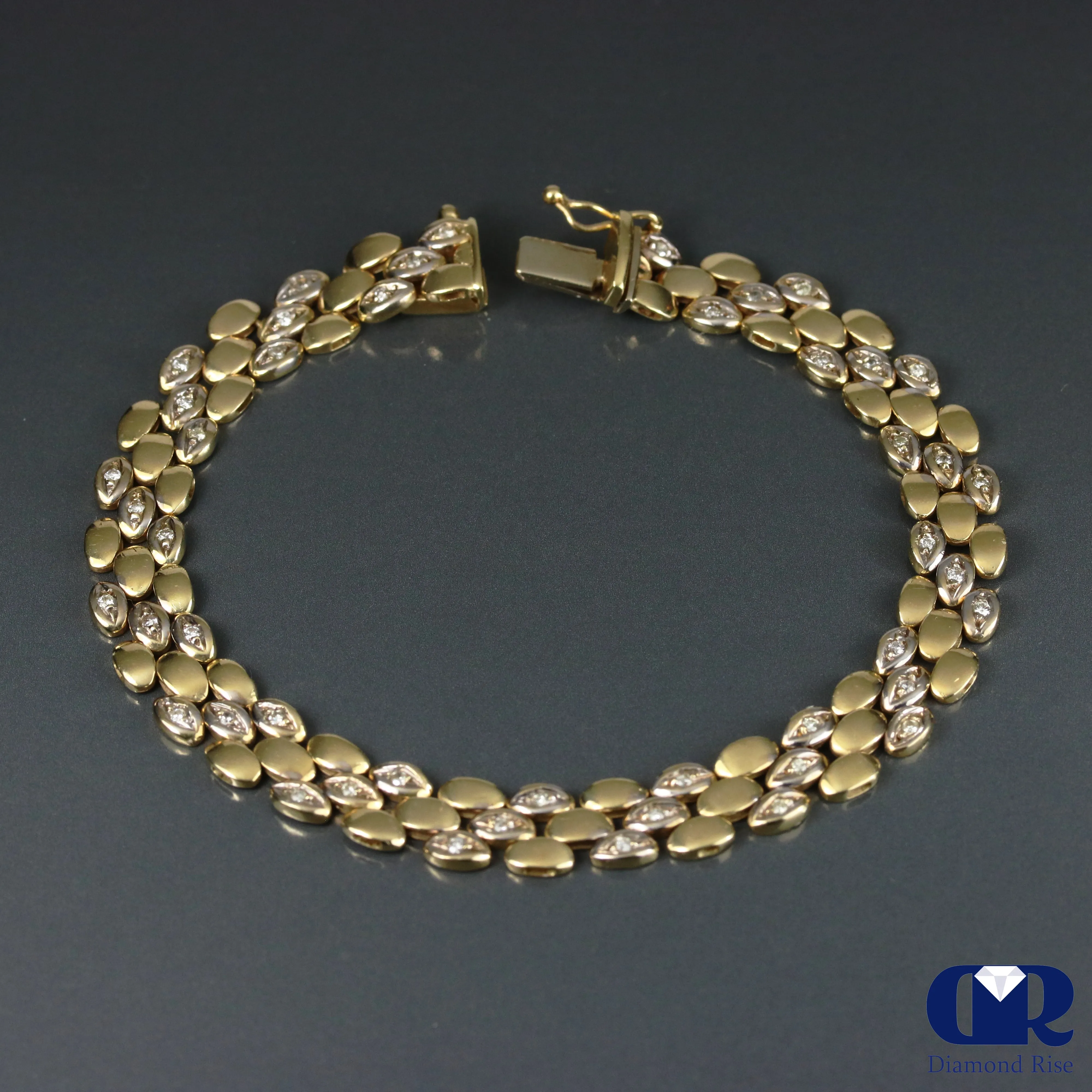 Women's Round Cut Diamond Bracelet In 14K Yellow Gold